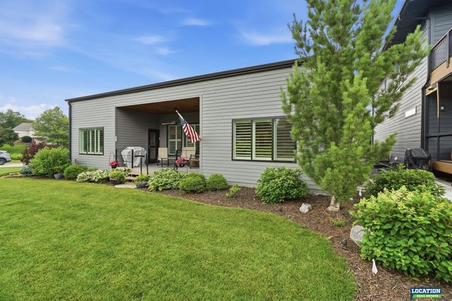 8556 Birkett Drive, Lincoln, NE 68526
