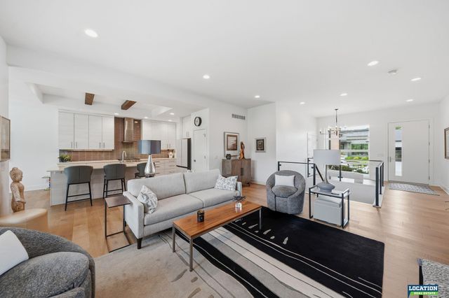 8556 Birkett Drive, Lincoln, NE 68526