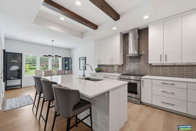 8556 Birkett Drive, Lincoln, NE 68526