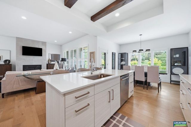 8556 Birkett Drive, Lincoln, NE 68526