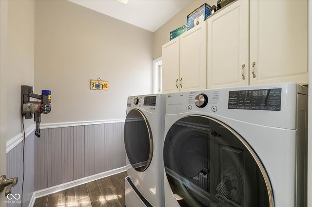 3973 Brockton Manor S Drive, Greenwood, IN 46143