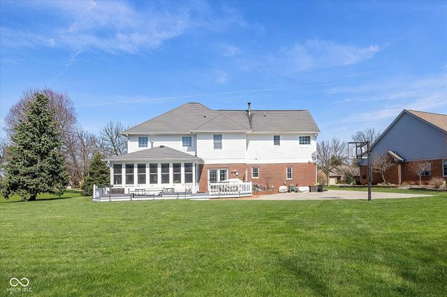 3973 Brockton Manor S Drive, Greenwood, IN 46143