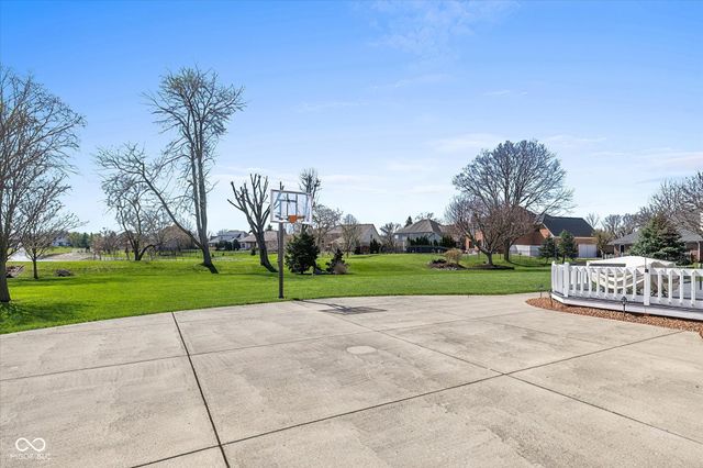3973 Brockton Manor S Drive, Greenwood, IN 46143