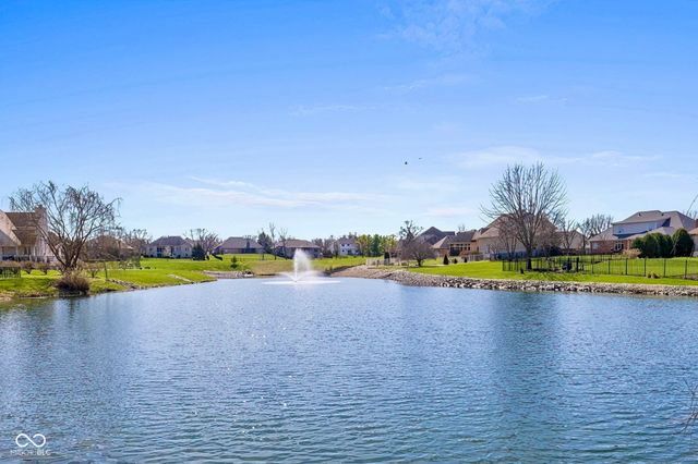 3973 Brockton Manor S Drive, Greenwood, IN 46143