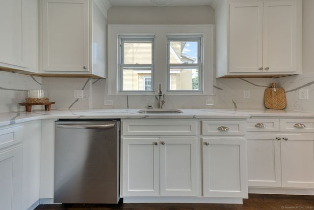 24 Troy Street, West Hartford, CT 06119