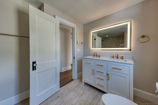 24 Troy Street, West Hartford, CT 06119