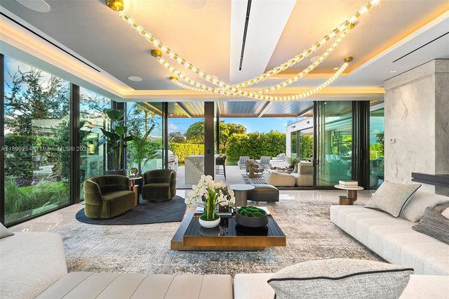 790 Lake Rd, Miami, FL 33137