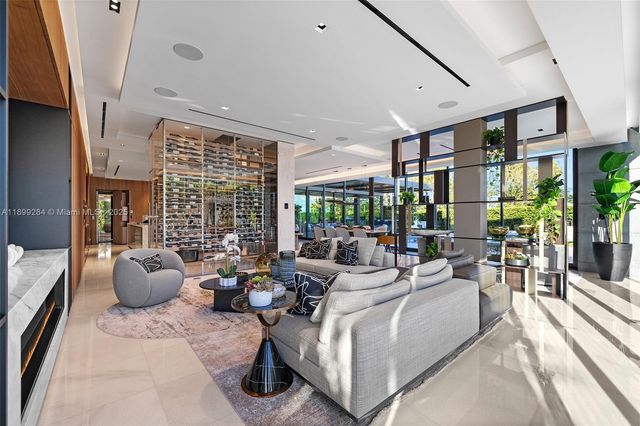 790 Lake Rd, Miami, FL 33137