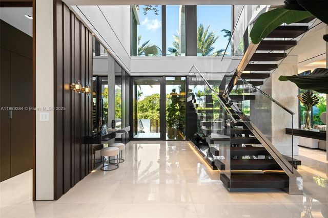 790 Lake Rd, Miami, FL 33137