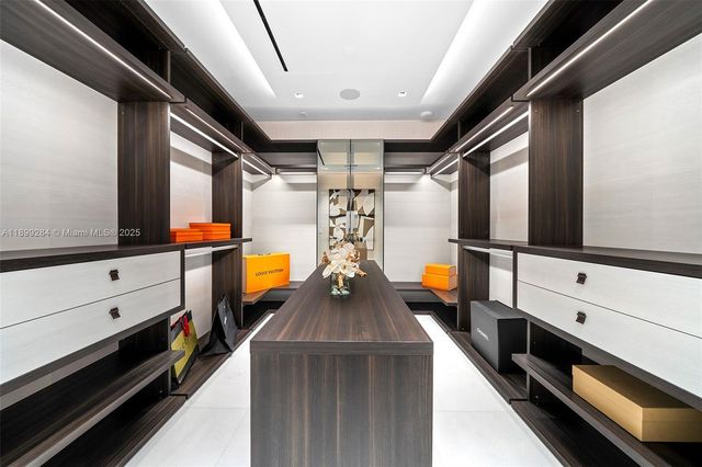 790 Lake Rd, Miami, FL 33137