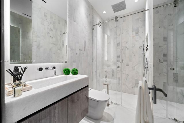 790 Lake Rd, Miami, FL 33137