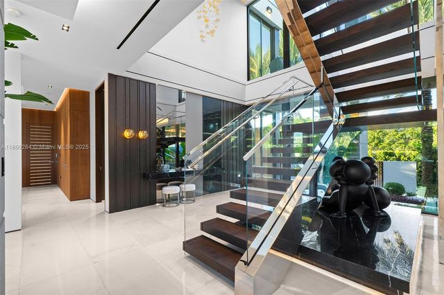 790 Lake Rd, Miami, FL 33137