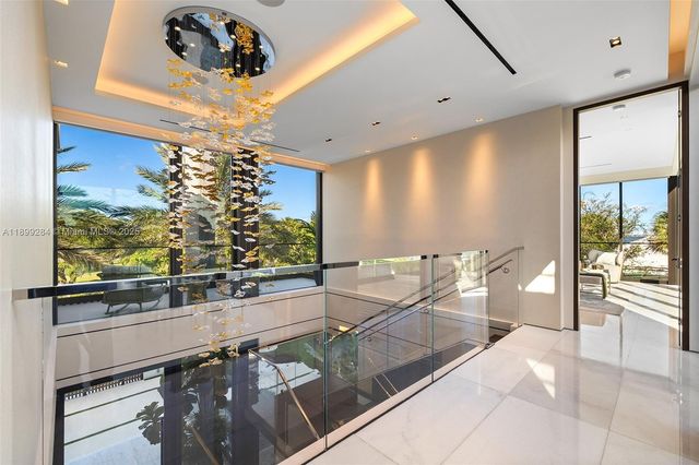 790 Lake Rd, Miami, FL 33137