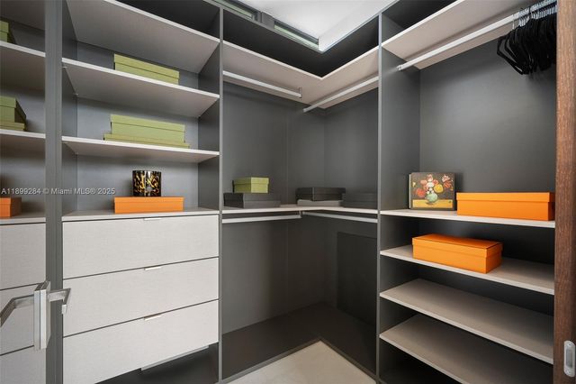 790 Lake Rd, Miami, FL 33137