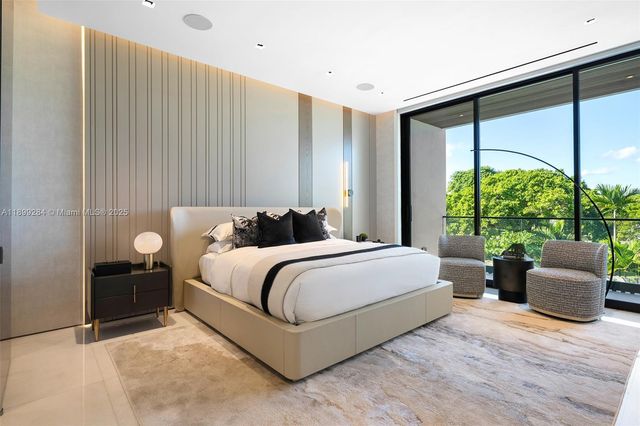 790 Lake Rd, Miami, FL 33137