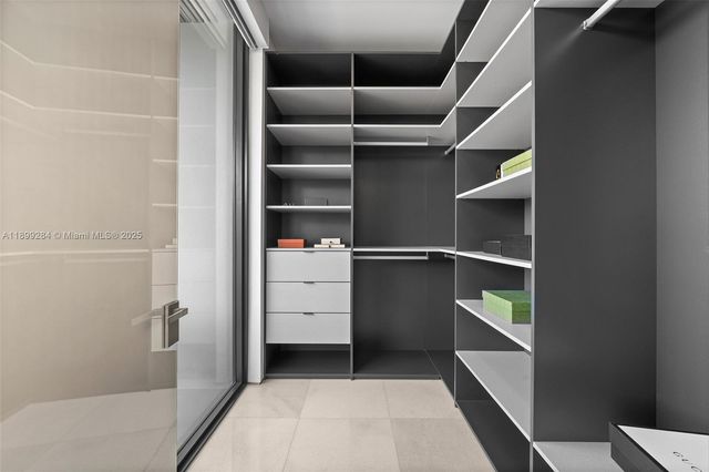 790 Lake Rd, Miami, FL 33137