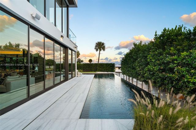 790 Lake Rd, Miami, FL 33137