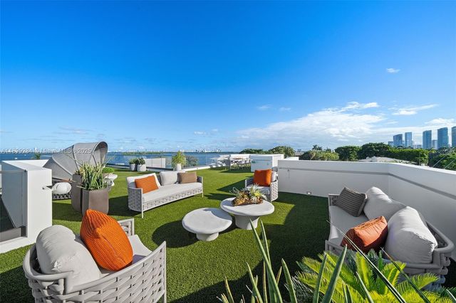 790 Lake Rd, Miami, FL 33137