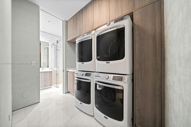 790 Lake Rd, Miami, FL 33137