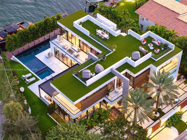 790 Lake Rd, Miami, FL 33137