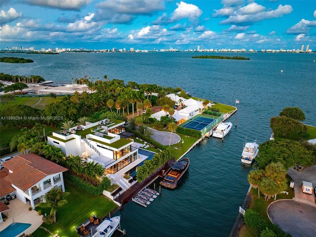 790 Lake Rd, Miami, FL 33137