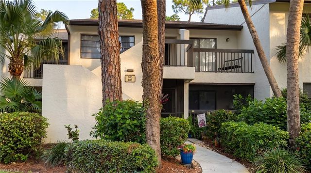 1826 Kings Lake BLVD 203, Naples, FL 34112