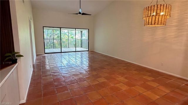 1826 Kings Lake BLVD 203, Naples, FL 34112