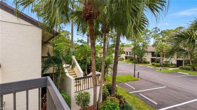 1826 Kings Lake BLVD 203, Naples, FL 34112