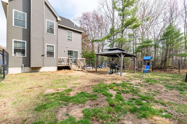 10 Norway Plains Road, Rochester, NH 03868