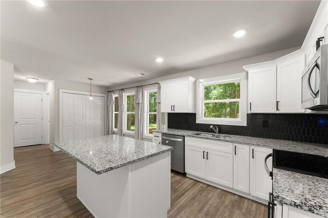 347 Shalloway Drive NE, Kennesaw, GA 30144
