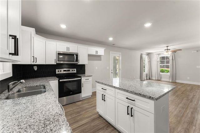 347 Shalloway Drive NE, Kennesaw, GA 30144