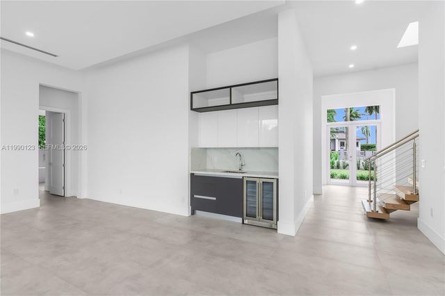 9895 NW 26th St, Doral, FL 33172