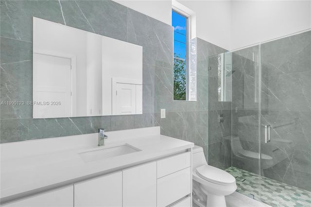 9895 NW 26th St, Doral, FL 33172