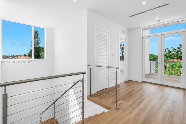 9895 NW 26th St, Doral, FL 33172