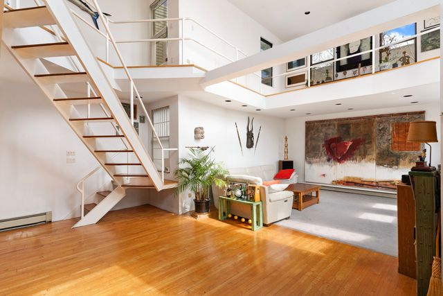 16 CLIFFORD Place, New York City, NY 11222