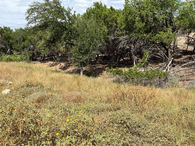 20904, 20906 Tomahawk ST, Lago Vista, TX 78645