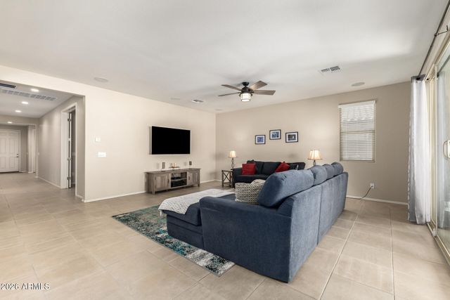 7732 W AGORA Lane, Phoenix, AZ 85043