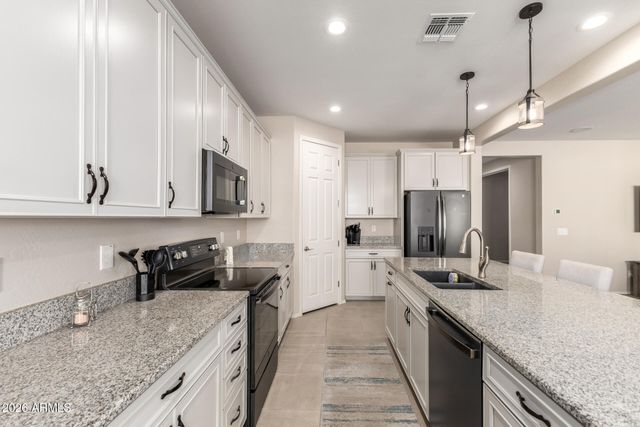 7732 W AGORA Lane, Phoenix, AZ 85043