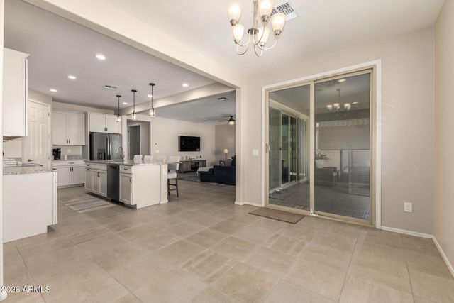 7732 W AGORA Lane, Phoenix, AZ 85043