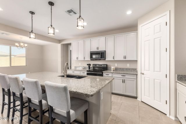 7732 W AGORA Lane, Phoenix, AZ 85043