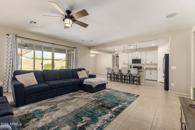 7732 W AGORA Lane, Phoenix, AZ 85043