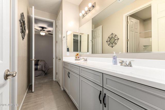 7732 W AGORA Lane, Phoenix, AZ 85043