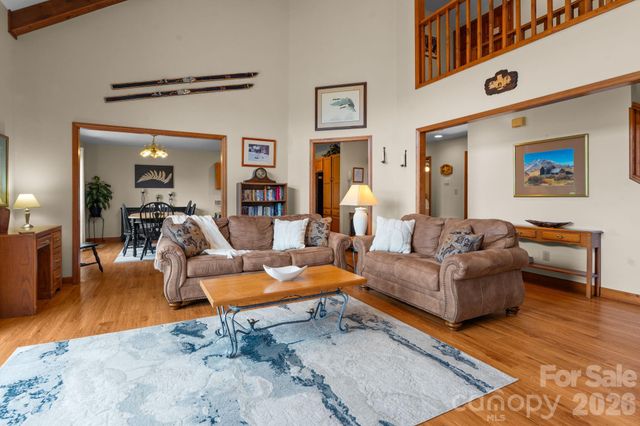 218 Slope View Drive 22, Sugar Mountain, NC 28604