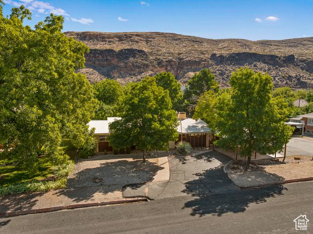 231 S MAIN ST, Hurricane, UT 84737