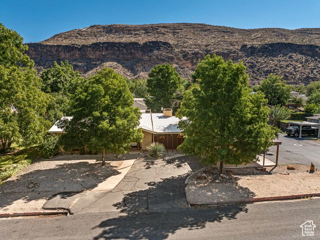 231 S MAIN ST, Hurricane, UT 84737