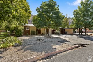 231 S MAIN ST, Hurricane, UT 84737