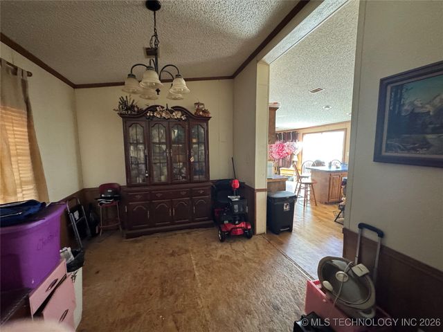 300 Brewer, Savanna, OK 74501