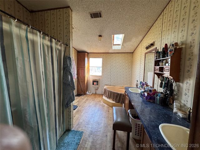 300 Brewer, Savanna, OK 74501