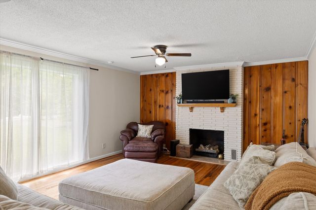 505 Thomas Drive, Rossville, GA 30741