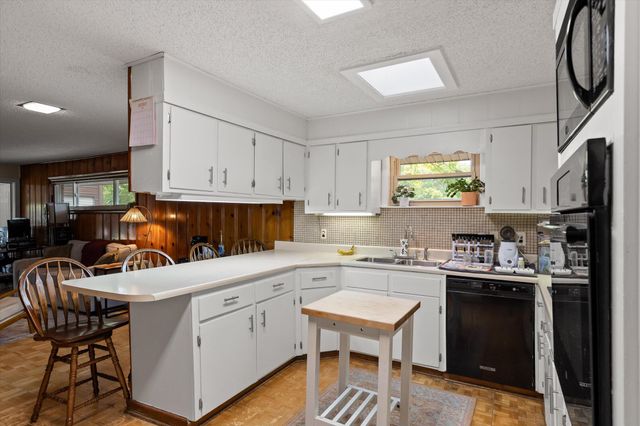 505 Thomas Drive, Rossville, GA 30741